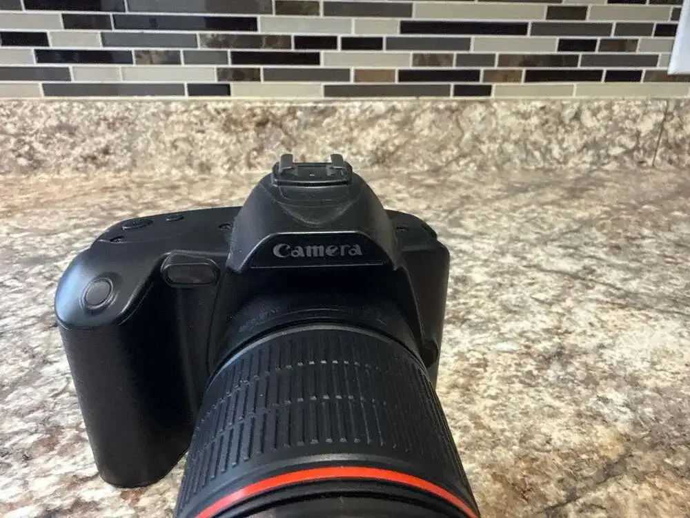 4K Ultra HD WiFi Digital Video Camera DSLR-Style with Macro Lens